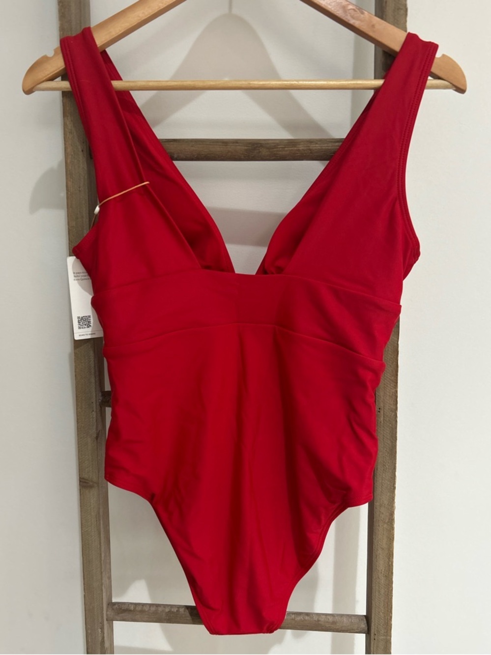 Quince Italian Plunge Cherry Red One-Piece Swimsuit Size S NWT Timeless Classic - Picture 3 of 4